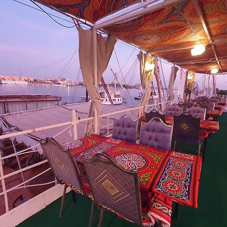 Moon Boat Hotel Luxor Buitenkant foto