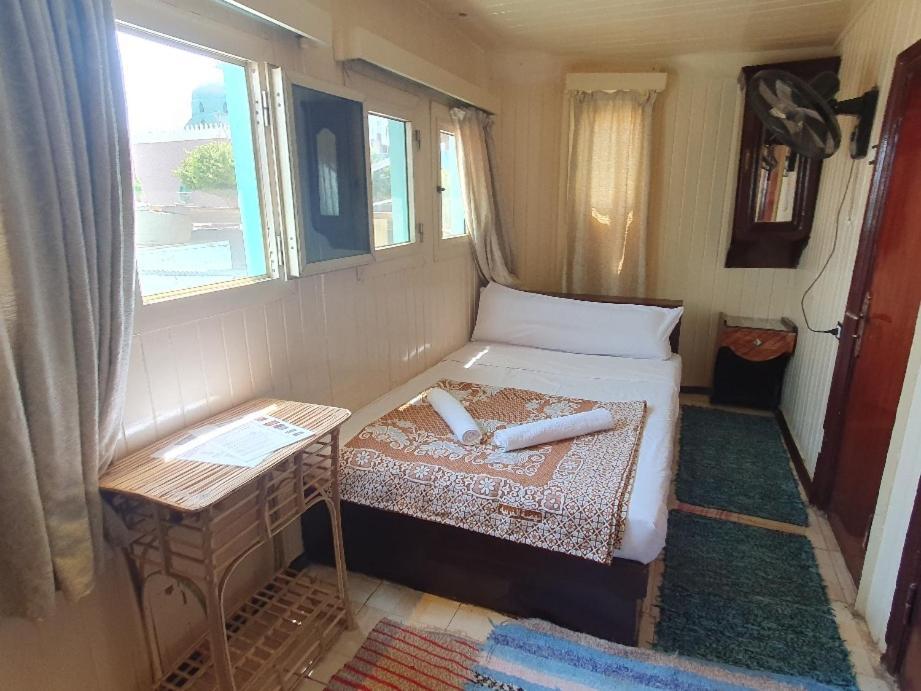 Moon Boat Hotel Luxor Buitenkant foto